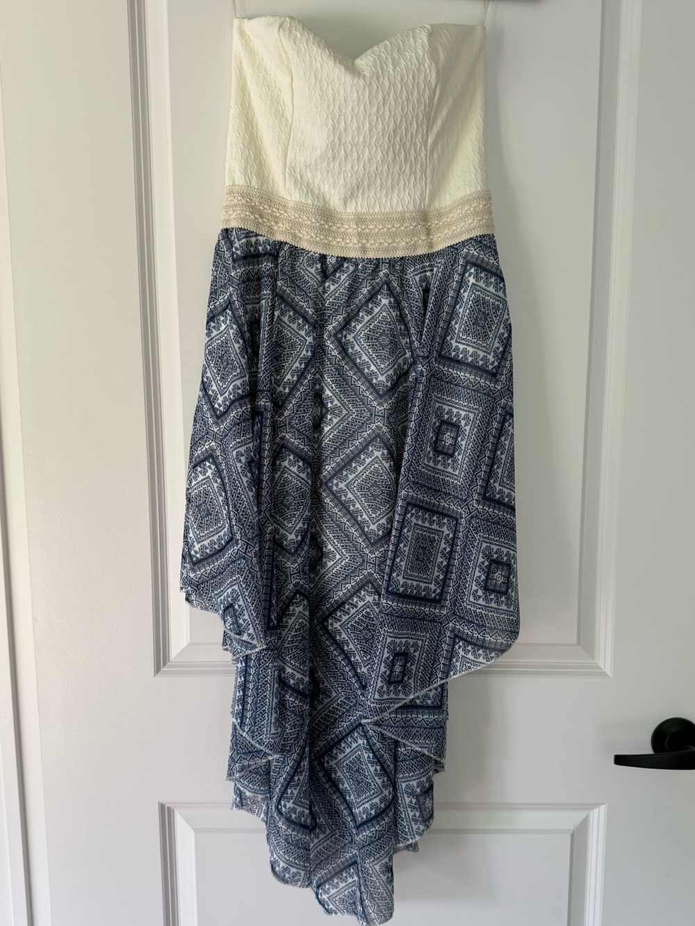 Ardene Ivory Strapless Top with Blue Patterned High-Low Skirt